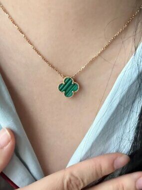 🌟💖Van Cleef & Arpels Green Necklace🌟💖